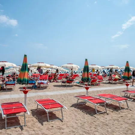 M407 - Marcelli, Trilocale Direttamente Sul Mare *