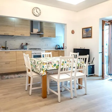 M407 - Marcelli, Trilocale Direttamente Sul Mare