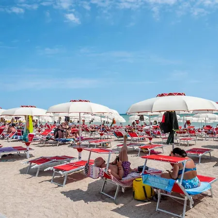 Apartman M407 - Marcelli, Trilocale Direttamente Sul Mare