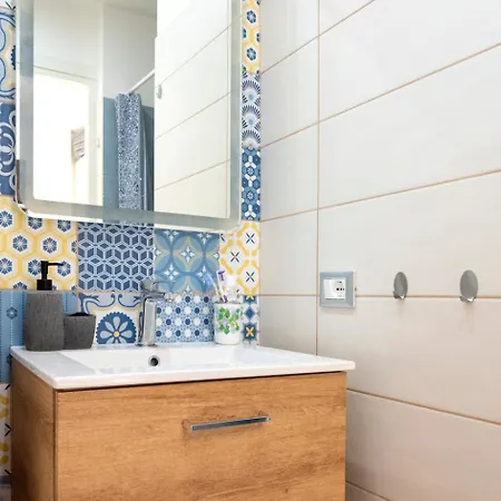 M407 - Marcelli, Trilocale Direttamente Sul Mare