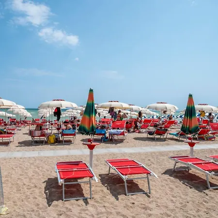 M407 - Marcelli, Trilocale Direttamente Sul Mare Apartman *